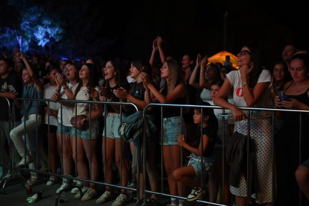 Željko Bebek održao sjajan koncert u Viru Željko Bebek održao sjajan koncert u Viru