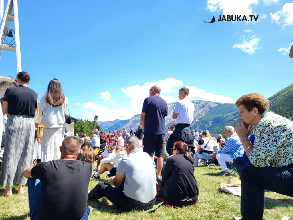 Blidinje: Stotine vjernika na svečanoj proslavi Gospe Snježne na Barzonji