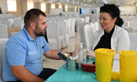 Djelatnici Granične policije BiH i Policijske uprave Posušje darovali krv