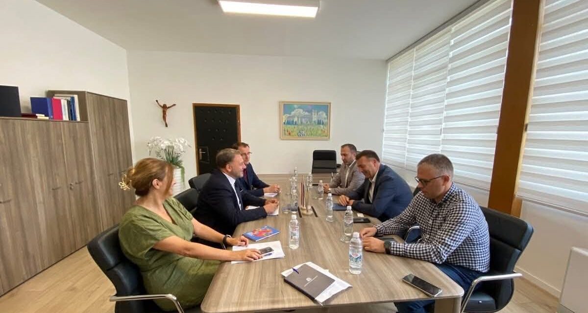 ODRŽAN SASTANAK PREDSJEDNIKA I ČLANOVA VLADE SA REZIDENTNIM PREDSTAVNIKOM UNDP-a u BIH