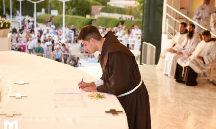 Fra Antonio Ramljak sa sedmoricom franjevaca položio doživotne zavjete