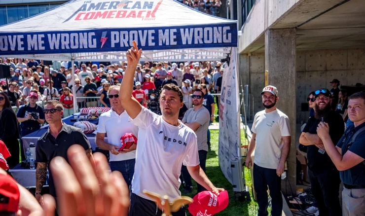 Umro Trumpov saveznik nakon što je upucan na Sveučilištu Utah Valley