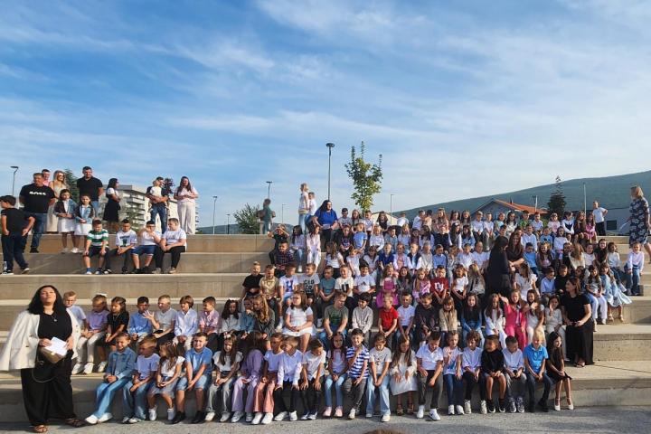 Posušje: Prvi dan nastave za 2353 osnovaca i srednjoškolaca, 41 prvašić više nego prošle godine!