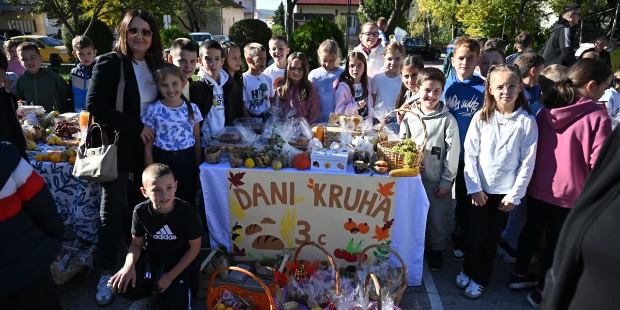 OŠ Ivana Mažuranića obilježila “Dane kruha i zahvalnosti za plodove zemlje”