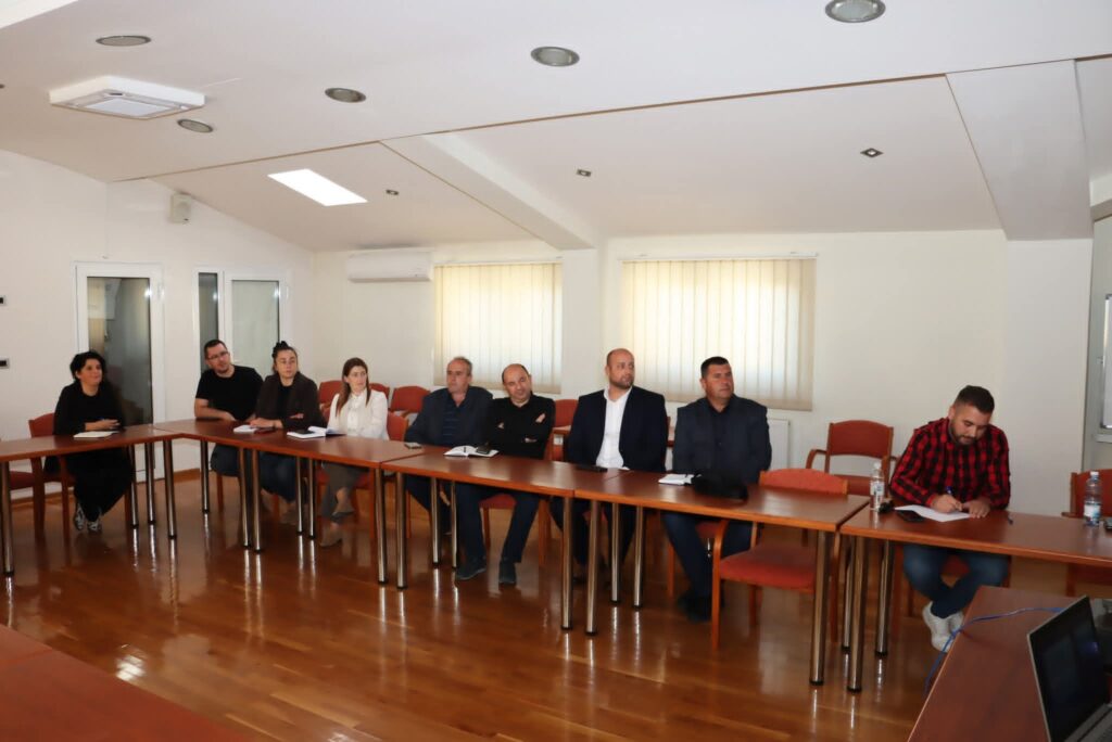 POSUŠJE: Održano izlaganje o studiji naziva”Nulto stanje bioloskih i ihtioloskih parametara jezera Tribistova”