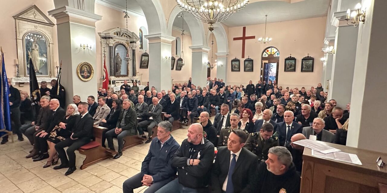 PAKOŠTANE: “Bušići” na misi zadušnici za generala zbora Antu Rosu