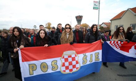 Rijeka ljudi odala počast herojskoj žrtvi Domovinskog rata, među njima brojni Posušani!