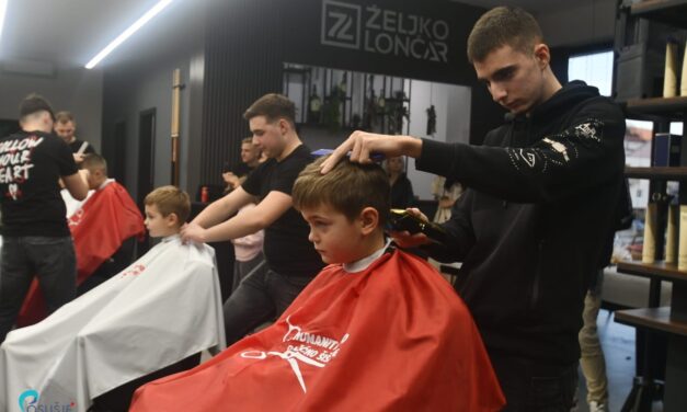 Humanitarno božićno šišanje u Posušju ponovno okupilo velik broj građana