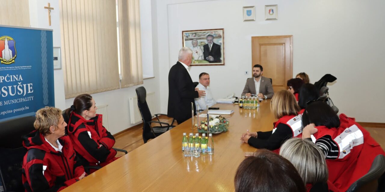 U uredu načelnika upriličen prijem sudionika projekata „Gerontodomaćice“ i „Program kućne njege- srce Posušja“!