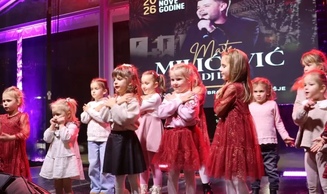 BOŽIĆ U POSUŠJU: Sedmi dan ispunjen radošću, plesom i dobrom atmosferom