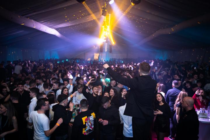 Blidinje Zima Fest i ove godine u vrhunskom izdanju: Na velikom zimskom partyju nastupaju Dejan Matić, Alter Ego i Prljavo kazalište!