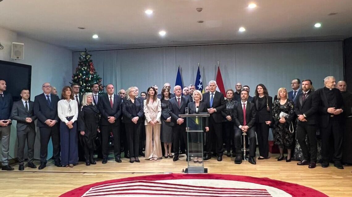 Borjana Krišto u Sarajevu organizirala tradicionalni božićni prijam