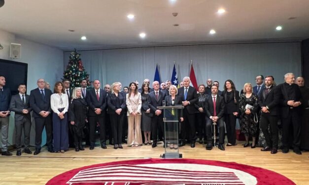 Borjana Krišto u Sarajevu organizirala tradicionalni božićni prijam