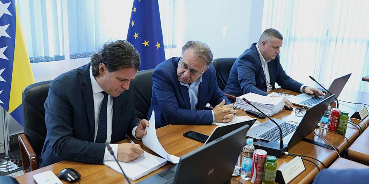 Gotovo četiri milijuna KM pomoći poslodavcima i obrtima u FBiH