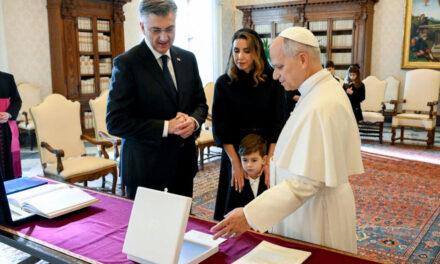Papa Lav XIV. primio Plenkovića, posebna tema razgovora bila BiH