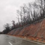 Postavljena zaštitna mreža na dionici ceste Posušje-Grude u naselju Lipovice