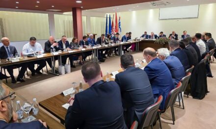 30. Koordinacijski sastanak dužnosnika HDZ-a BiH u Livnu: Snažna suradnja s RH i strateški razvoj BiH