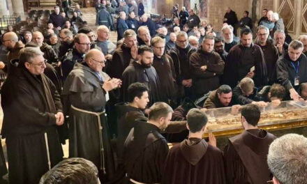Relikvije svetog Franje Asiškog prvi put u potpunosti izložene javnosti