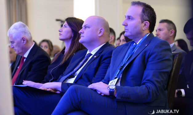 Održan treći Gospodarski forum ŽZH: Jaki i snažni Hrvati u BiH jamac prosperiteta RH