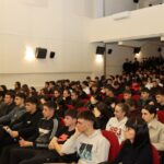 POSUŠJE: Srednjoškolci slušali svjedočanstva o borbi protiv ovisnosti