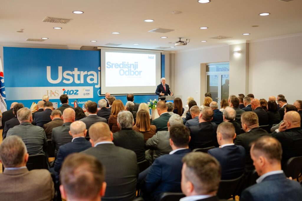 HDZ BiH jednoglasno: Darijana Filipović kandidatkinja za hrvatskog člana Predsjedništva BiH HDZ BiH jednoglasno: Darijana Filipović kandidatkinja za hrvatskog člana Predsjedništva BiH