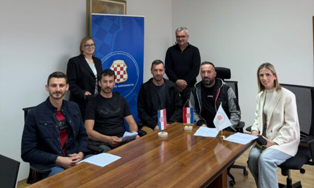 Ministarstvo gospodarstva do sada izdvojilo više od 600.000 KM za jačanje gospodarstva: Potpisani svi ugovori u sklopu sedam javnih poziva, a planira se izdvojiti više od milijun i 300 tisuća KM