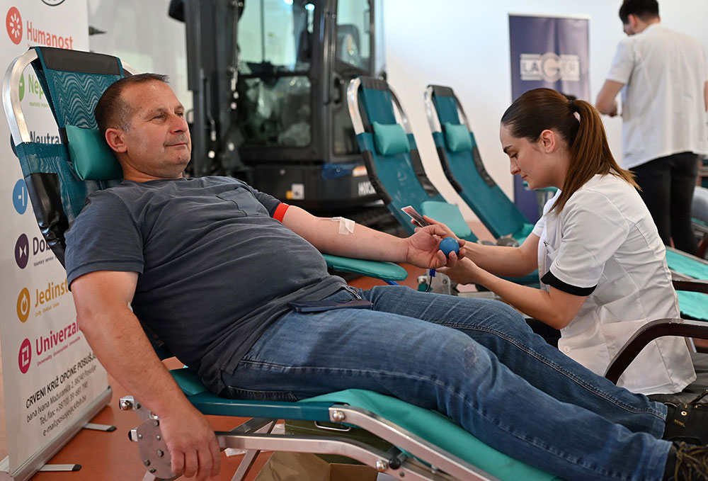 Lager postavio rekord u darivanju krvi među privatnim tvrtkama u Posušju Lager postavio rekord u darivanju krvi među privatnim tvrtkama u Posušju