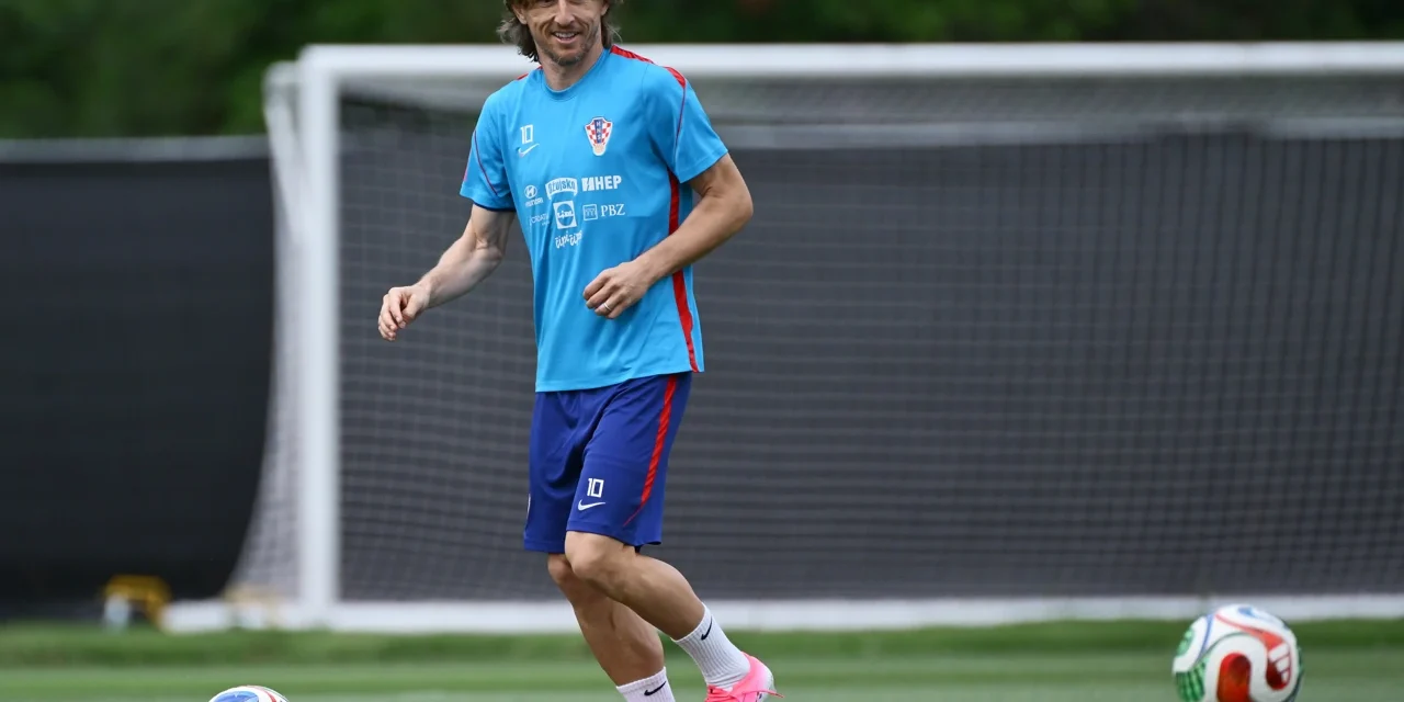 Vatreni odradili trening, Dalić najavio promjene