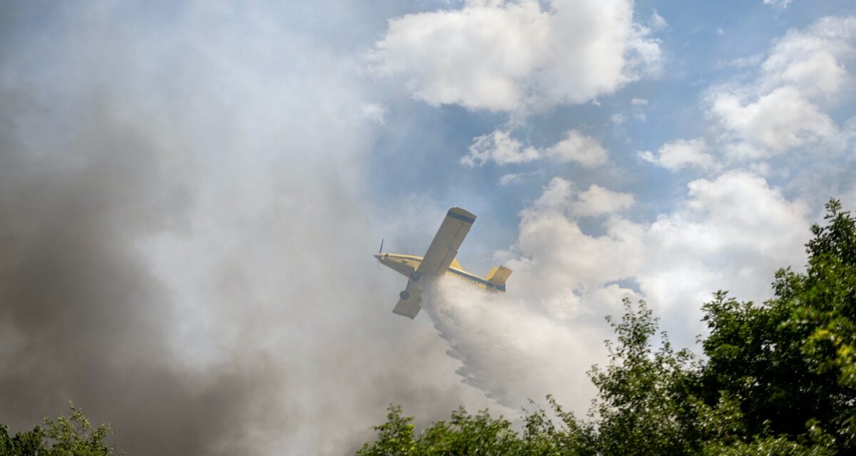 OŠTRC: Gori borova šuma, angažirani i Air Tractori