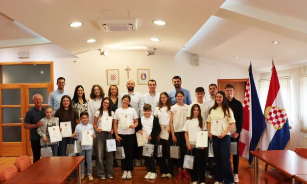 POSUŠJE: Upriličen prijem za učenike i profesore Glazbene škole