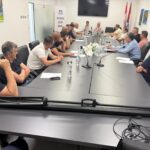 U GRUDAMA ODRŽAN RADNI SASTANAK U POVODU POČETKA POŽARNE SEZONE 2026. U KOJOJ ĆE DVA AIR TRACTORA POMAGATI VATROGASCIMA