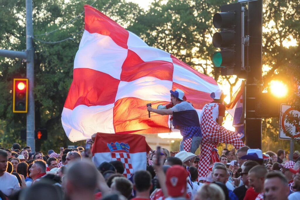 Navijačka euforija pred ogled s Engleskom Navijačka euforija pred ogled s Engleskom