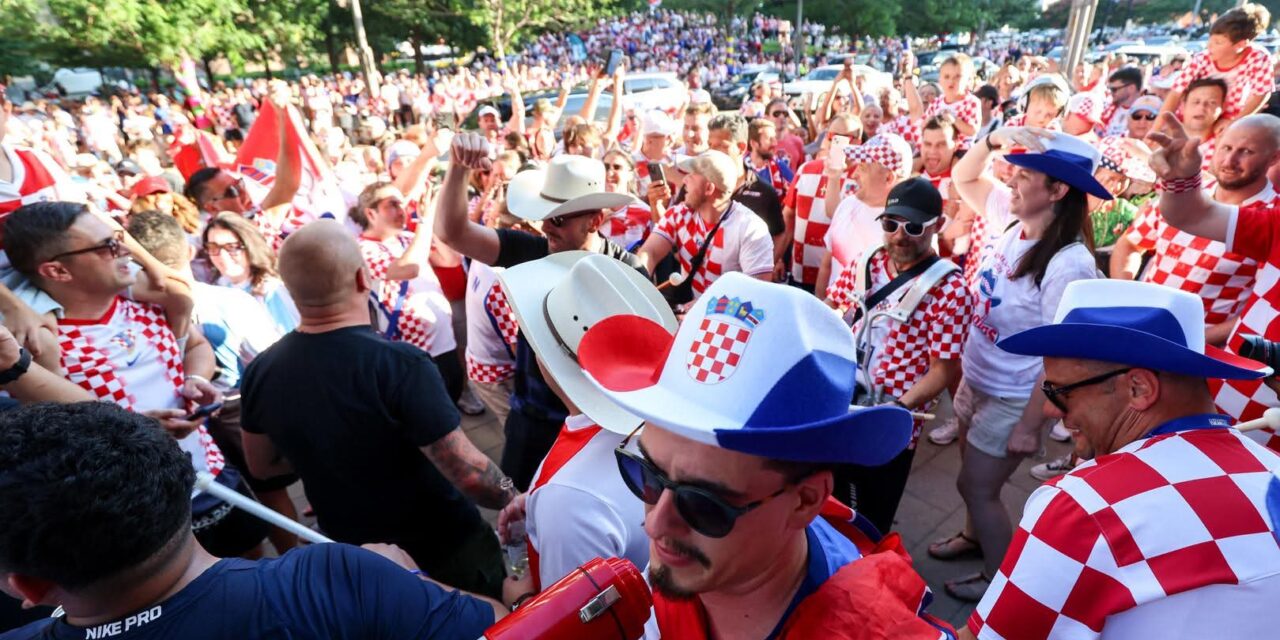 Navijačka euforija pred ogled s Engleskom