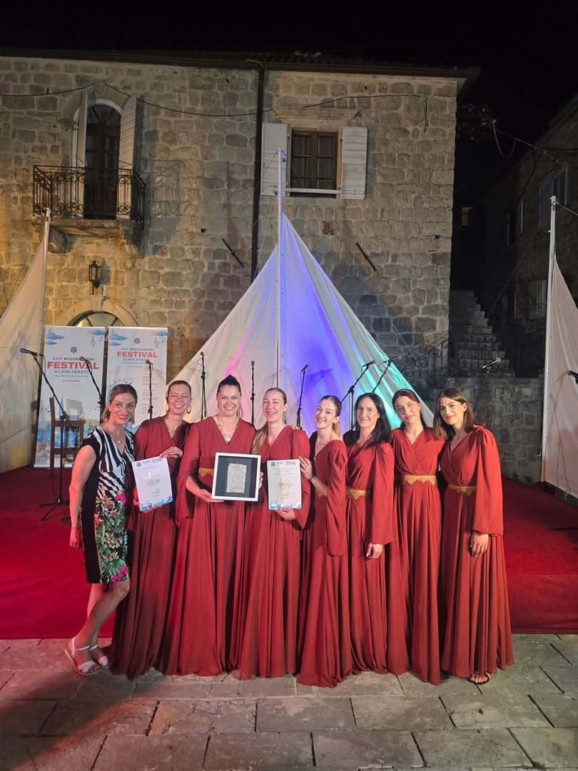 Ženska klapa Zvizdan osvojila srebro na Međunarodnom festivalu klapa u Perastu