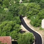 Novi asfalt u Broćancu: Uređena prometnica na Vranjkovom Brigu