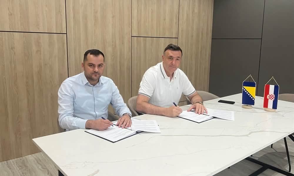 Potpisan Sporazum o suradnji u organiziranju gašenja požara iz zraka Potpisan Sporazum o suradnji u organiziranju gašenja požara iz zraka