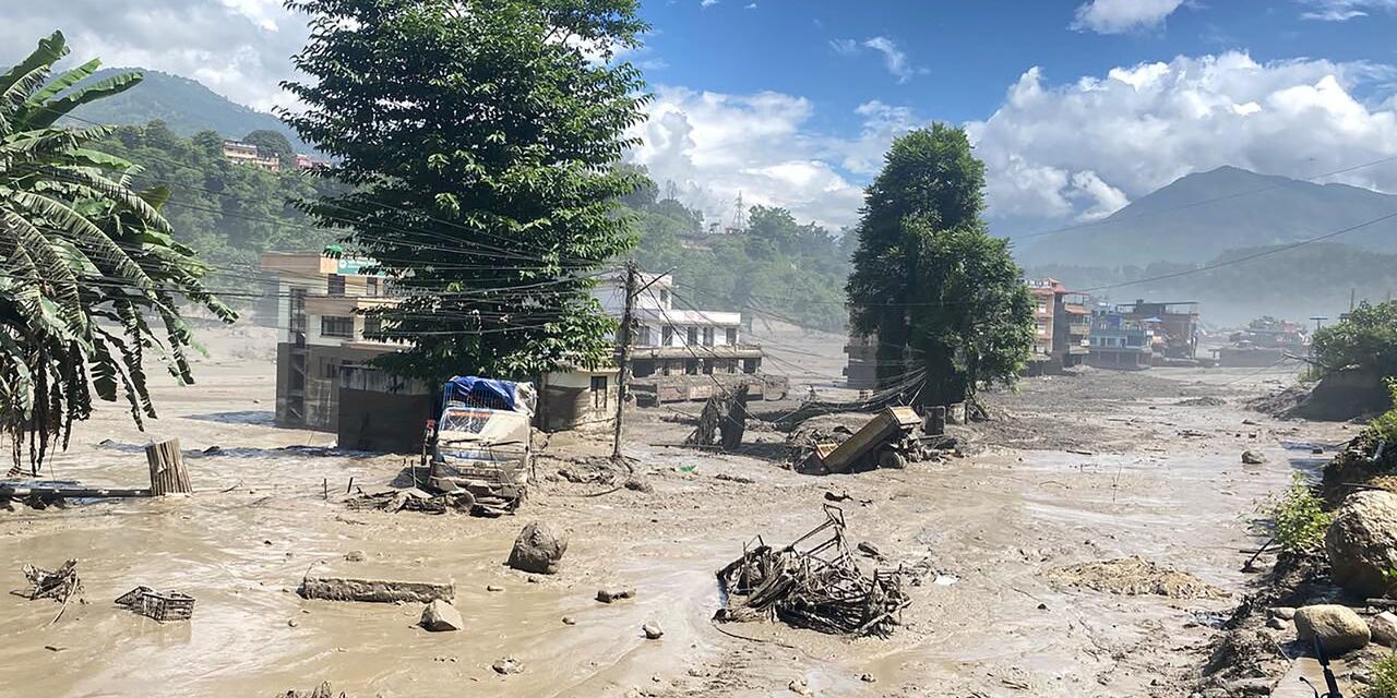 Razorne bujične poplave u Nepalu: raste broj mrtvih, stotine nestalih