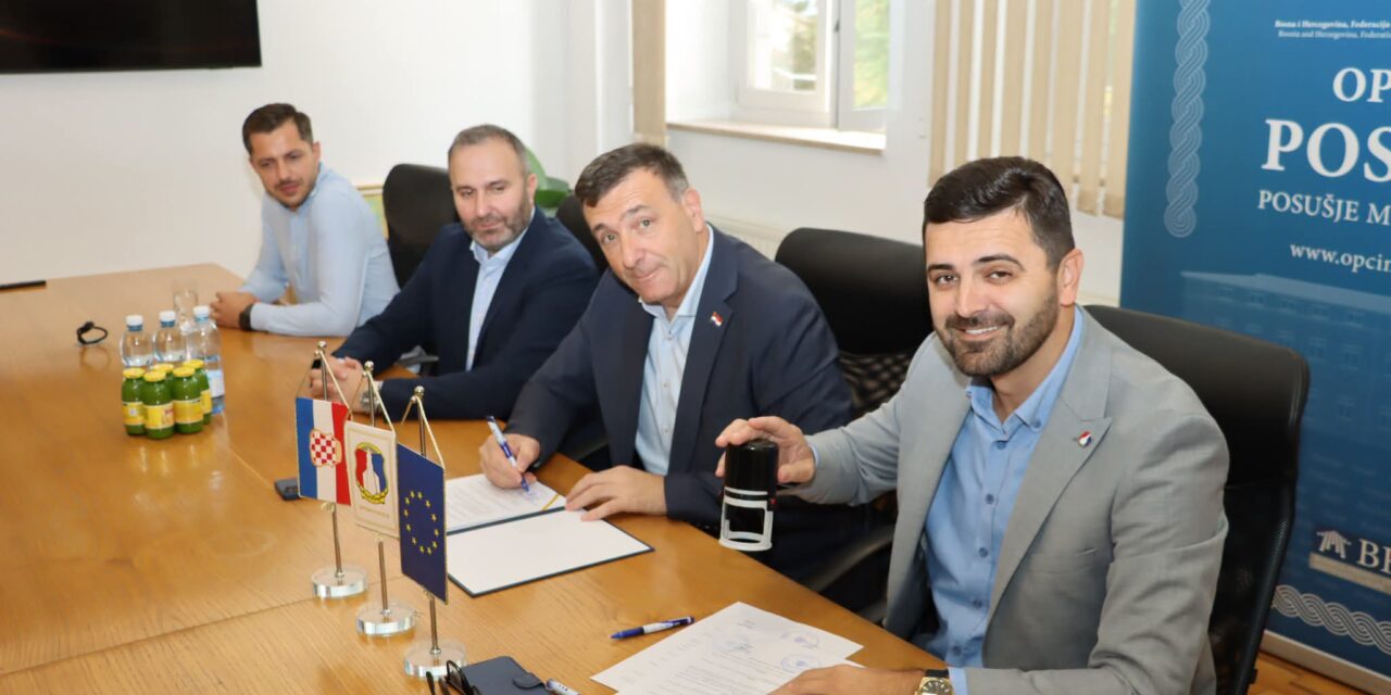 Nakon Odluke Vlade ZHŽ Čović i Begić potpisali ugovor vrijedan milijun KM za novi vrtić u Posušju