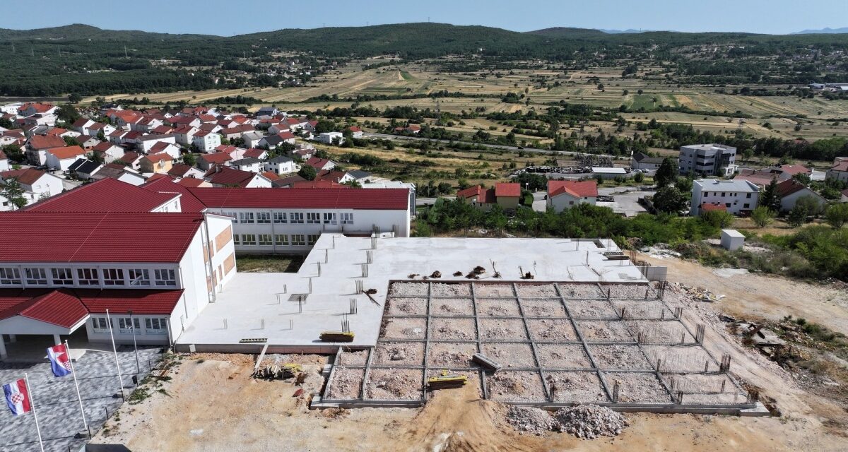 Begić i Bešlić o novoj dvorani: Veliki iskorak za školu i posuški sport