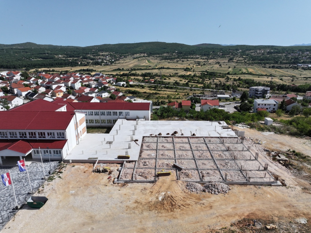 Begić i Bešlić o novoj dvorani: Veliki iskorak za školu i posuški sport