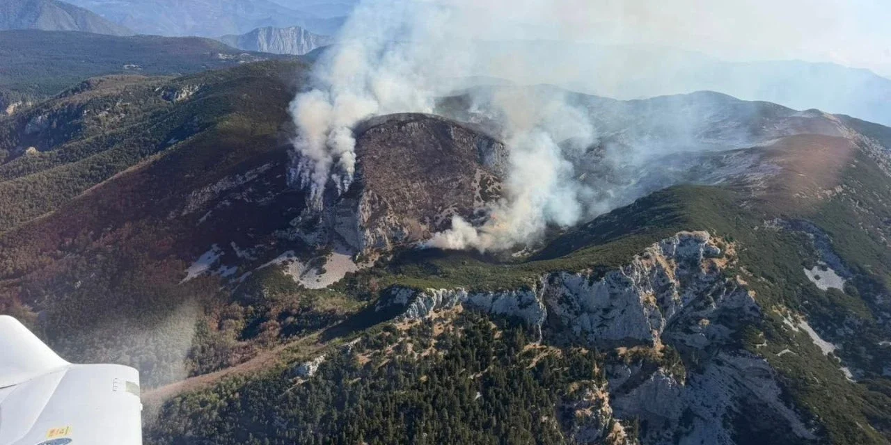 Požar na Čvrsnici širi se na Mali Vilinac i prema Risovcu